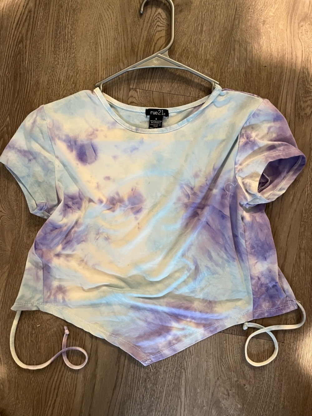 rue21 Lavender and Cream Tie-Dye Short Sleeve Crop Top